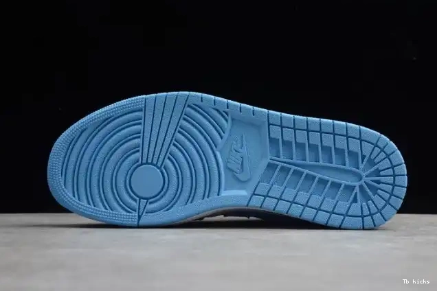 Rep TBK UNC Low Air (W) 1 AO9944-441 Jordan 0607